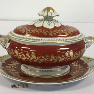 Vista Alegre Mottahedeh Tureen with lid and undertray